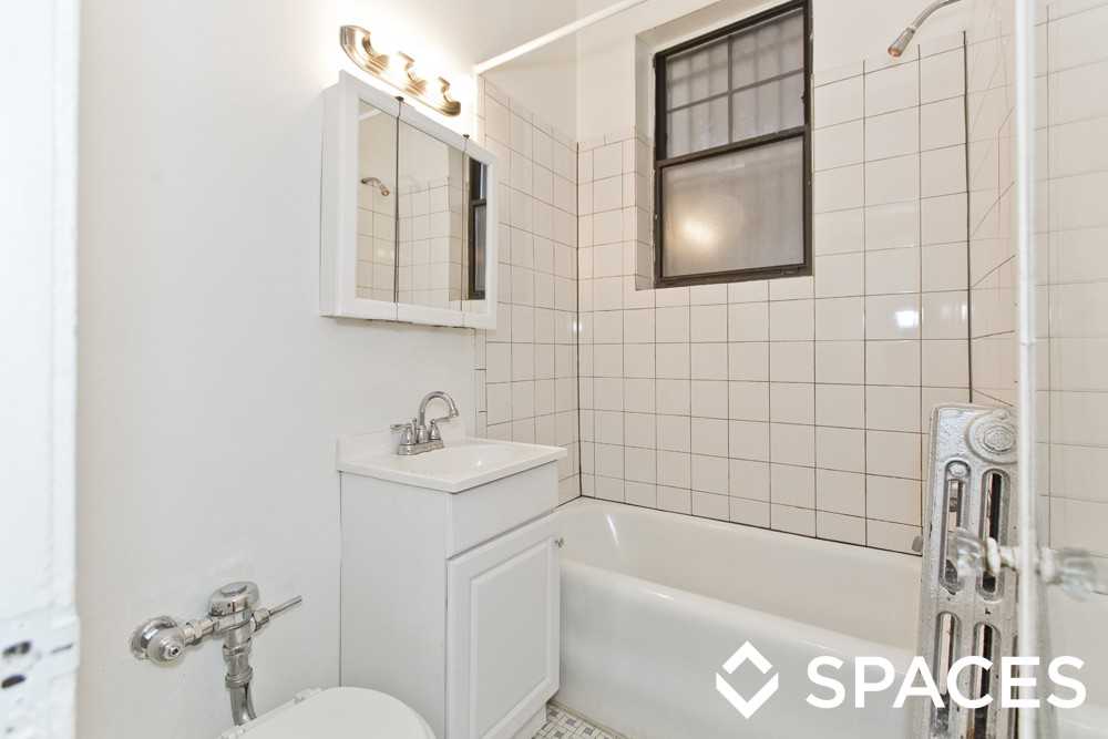 4829 N Damen Ave - Photo 3 of 6