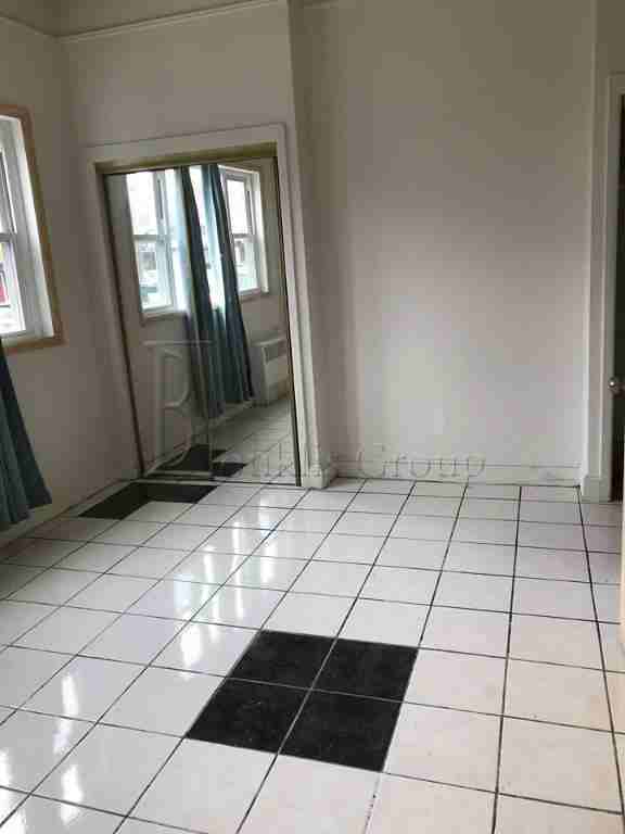 44-11 Broadway 1A - Photo 3 of 8