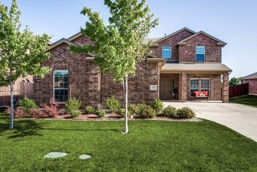 1253 Waters Edge Dr - Photo 2 of 22