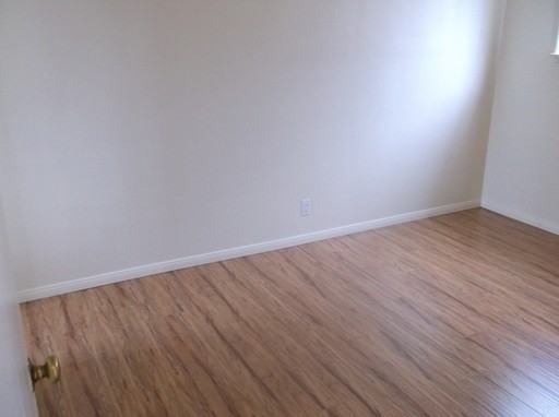 11840 S New Hampshire Ave - Photo 2 of 3