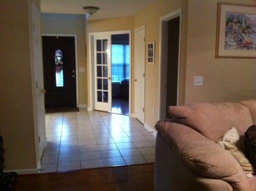 125 Crown Point - Photo 3 of 19