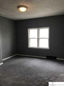 1915 S 11th St - Photo 2 of 9