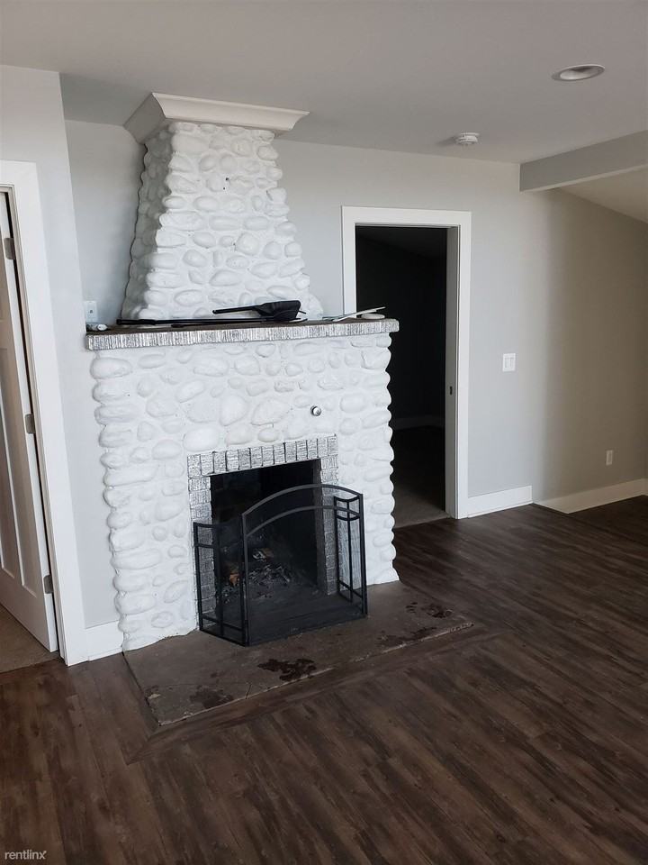 2050 S Ortonville Rd - Photo 2 of 10