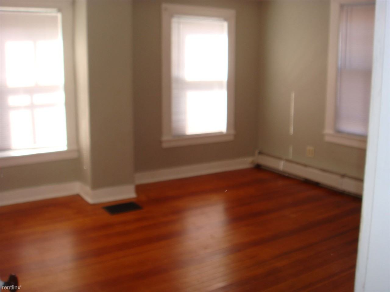 56 Winter St - Photo 3 of 9