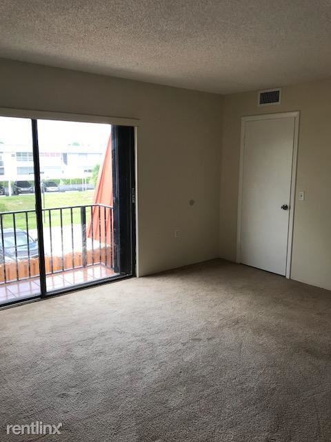 3201 Gardens E Dr - Photo 3 of 9