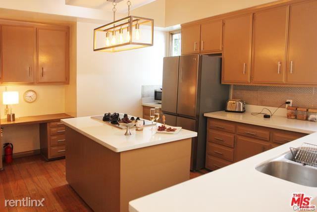 3219 Laurel Canyon Blvd - Photo 3 of 10