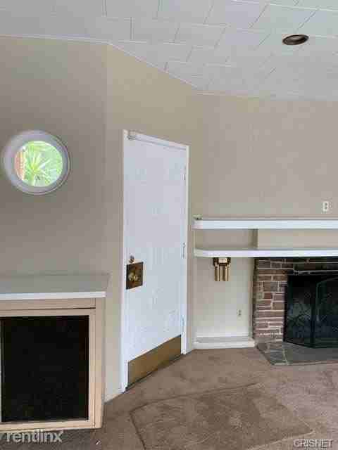4675 Laurelgrove Ave - Photo 2 of 10