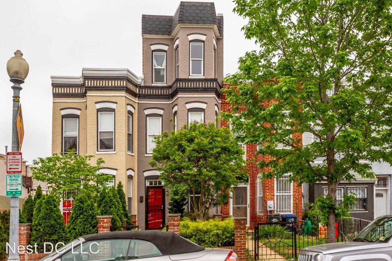 823 12th St NW - Photo 3 of 36