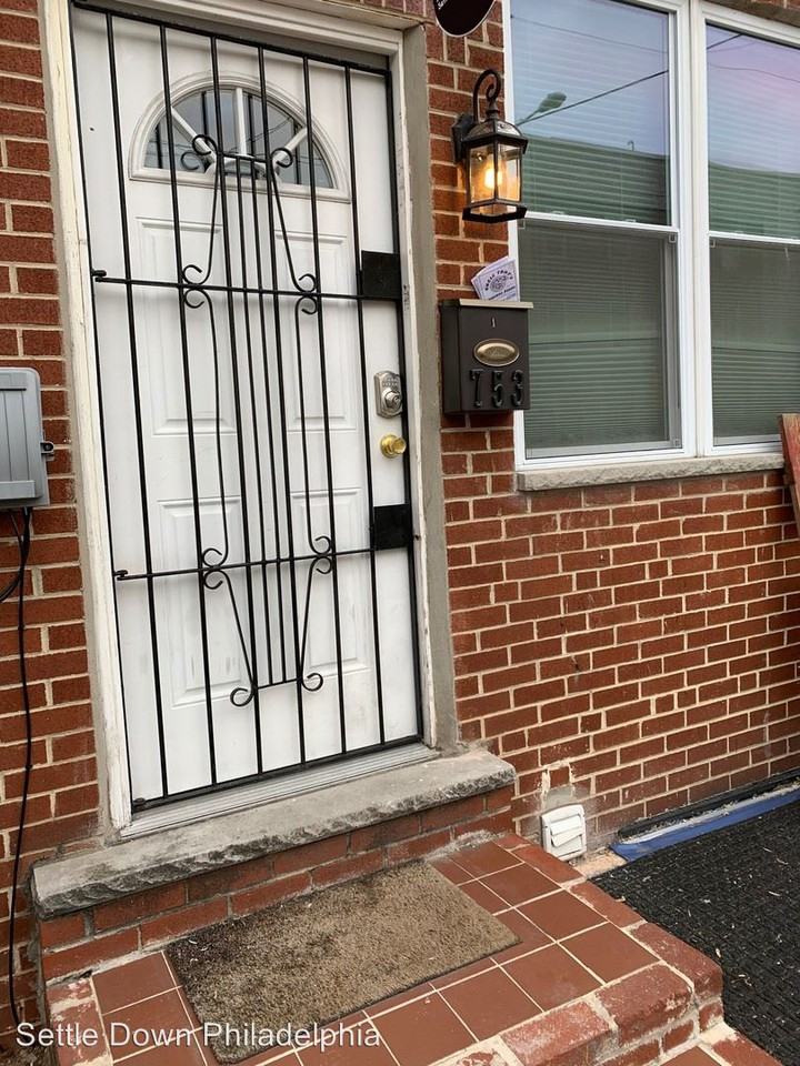 753 S. 22nd Street - Photo 3 of 11