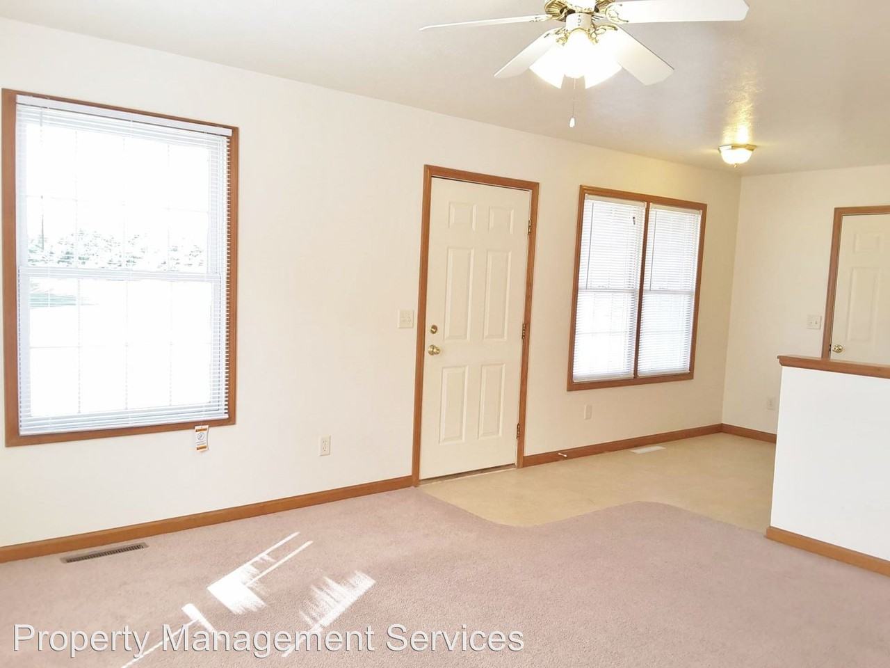 510 S Heritage Dr - Photo 2 of 20