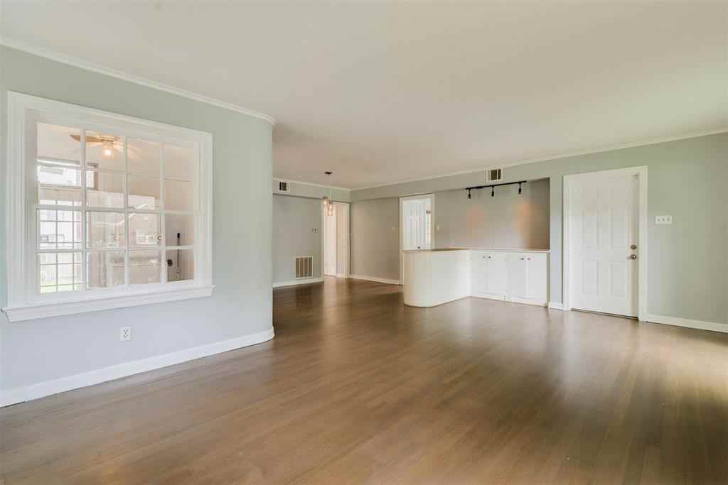 2316 Wentworth St - Photo 3 of 24