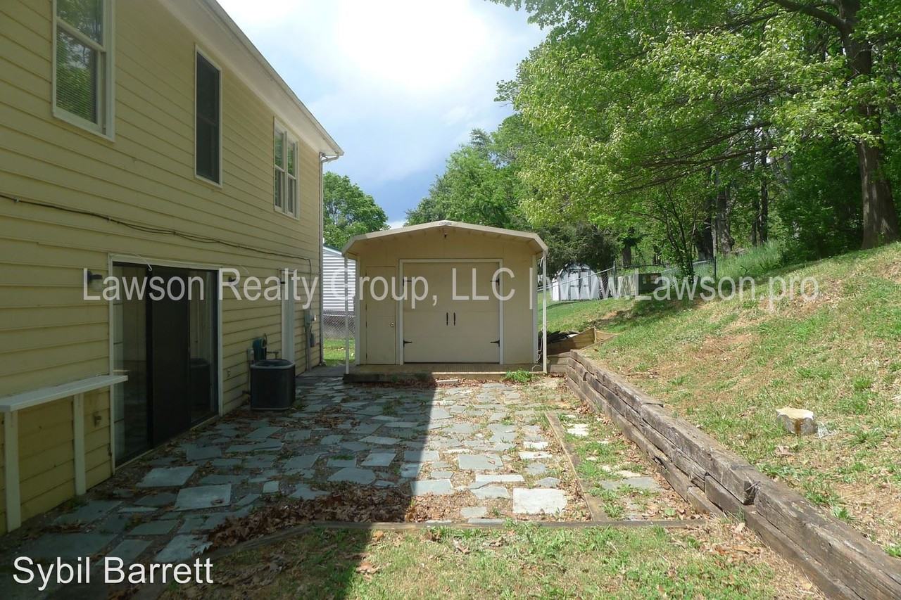 3325 Ridgerun Dr NE - Photo 3 of 28