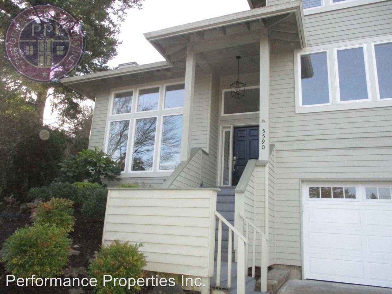 5590 SW Omaha Ct - Photo 2 of 42