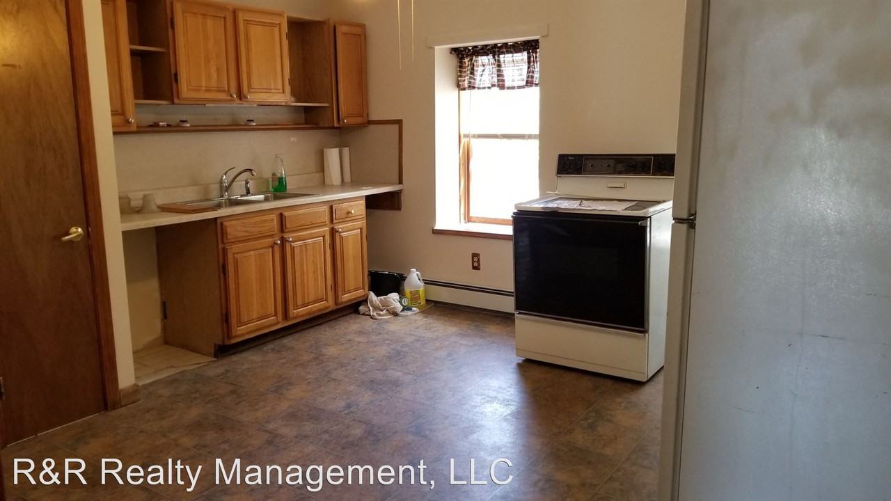 44 Market Street - Photo 3 of 8