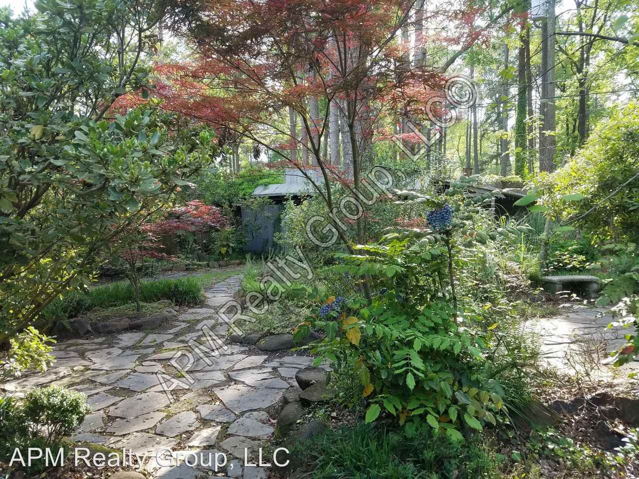 2617 Glenwood Rd. - Photo 3 of 13