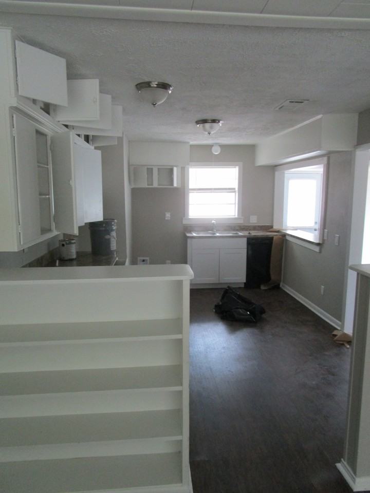 1500 Jasper St - Photo 3 of 12