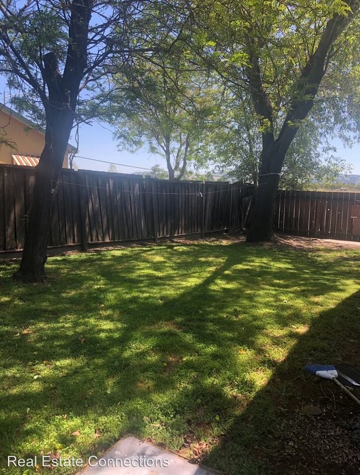 4698 Mia Cir - Photo 2 of 2