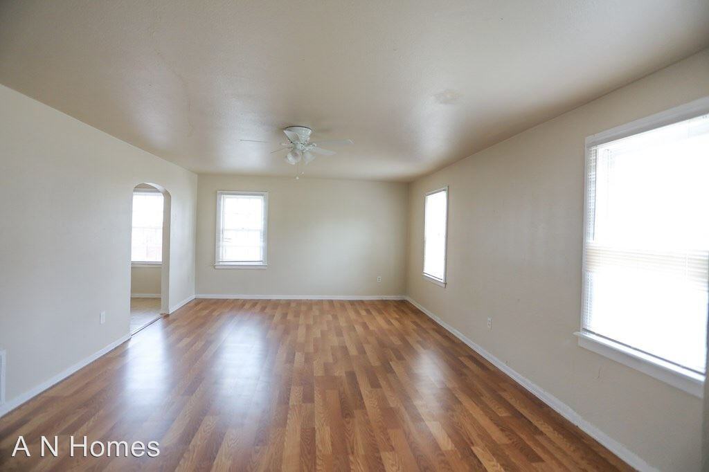 604 W Kansas Ave - Photo 2 of 12