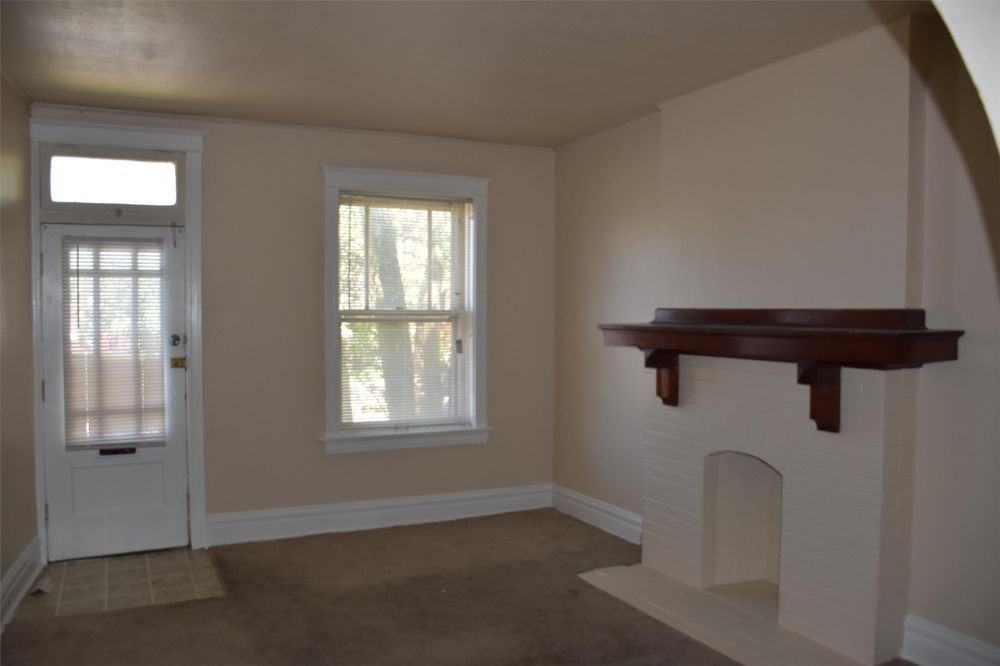 2756 Ann Ave - Photo 3 of 10