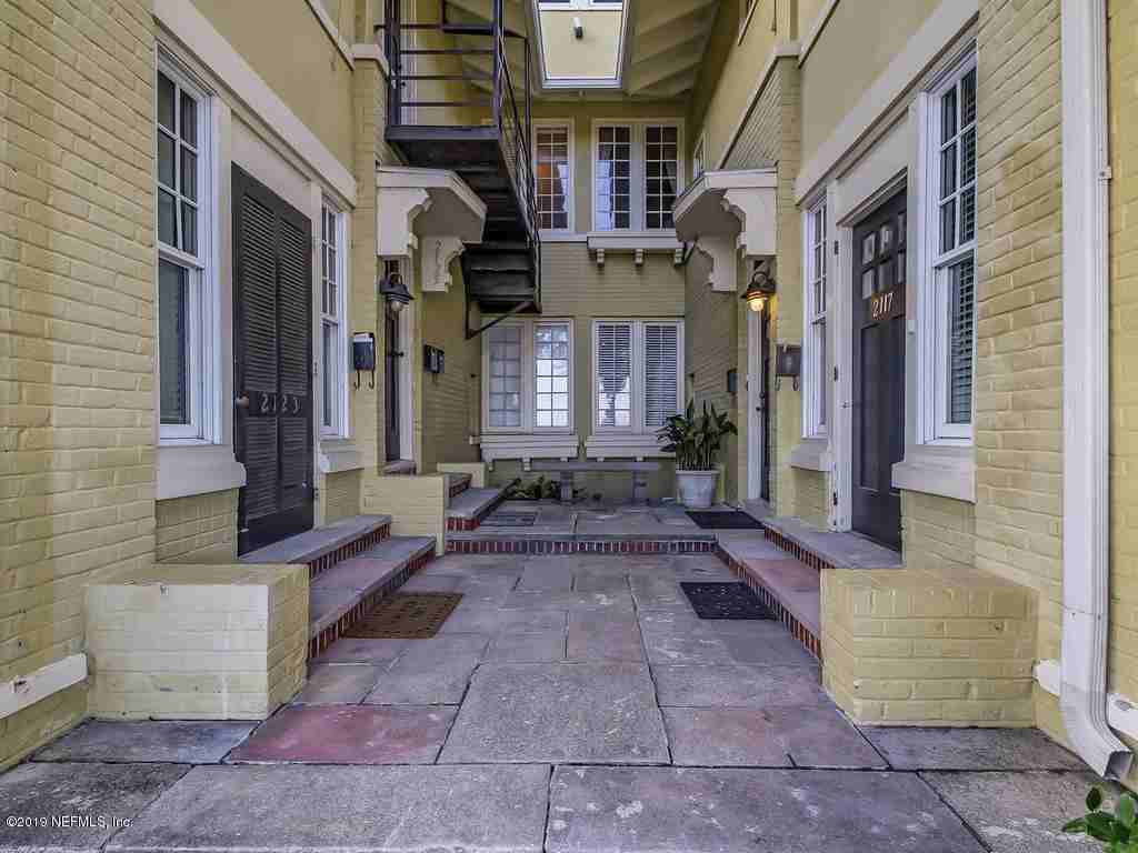 2117 River Blvd - Photo 2 of 38