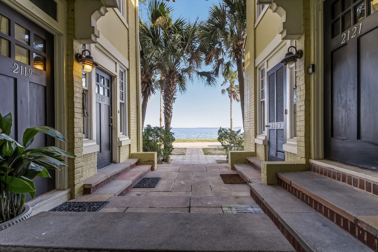 2117 River Blvd - Photo 3 of 38