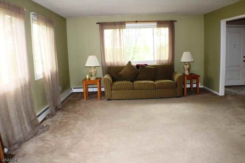 626 Lathrop Ave - Photo 2 of 16