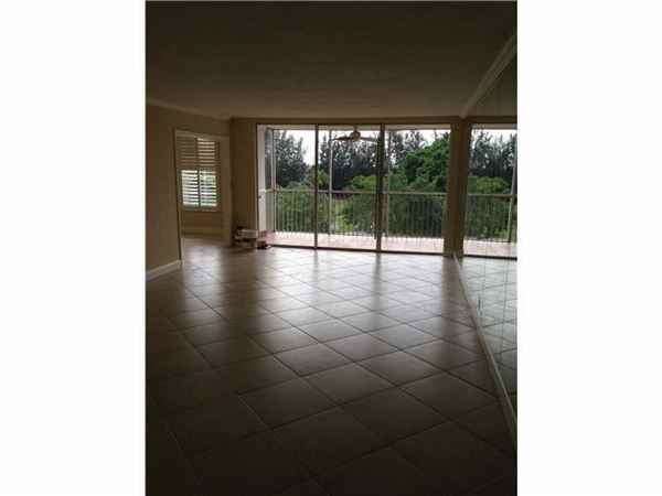 2650 S Course Dr - Photo 2 of 8