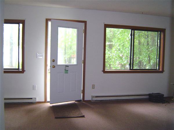 102 Garfield Ct - Photo 3 of 10