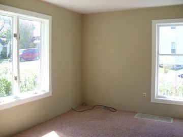 809 Pleasant St - Photo 3 of 5