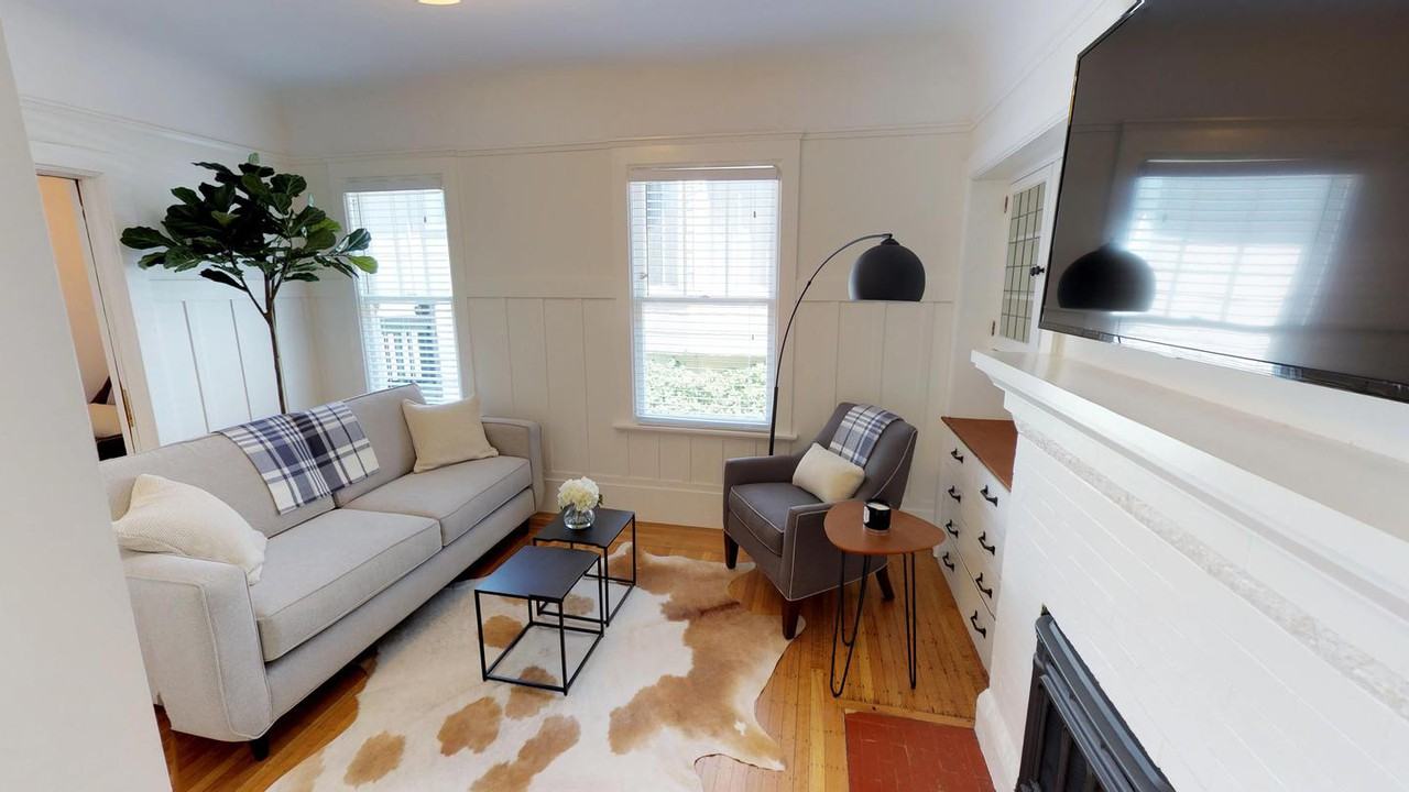 Modern Rockridge home by the BART - Photo 2 of 24