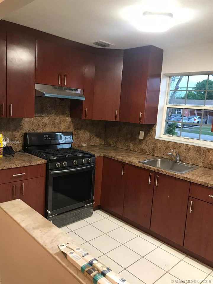 1501 NW 173rd Terrace - Photo 3 of 8