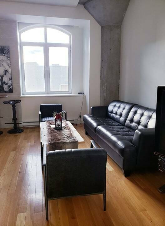 1000 Rue de la Commune Est - Photo 2 of 10