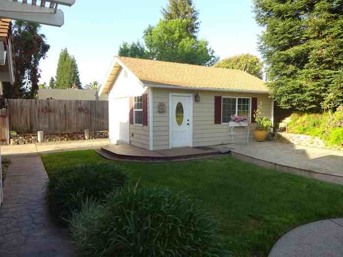 1763 Vista Creek Dr - Photo 2 of 22