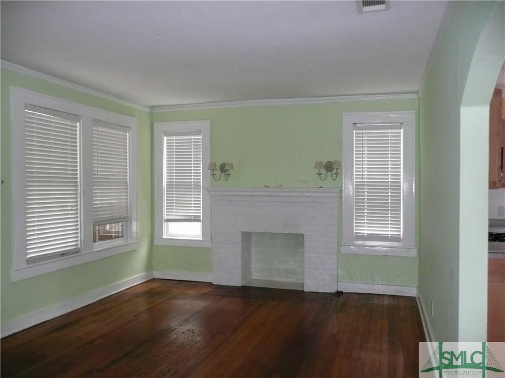 738 E Henry St - Photo 2 of 19