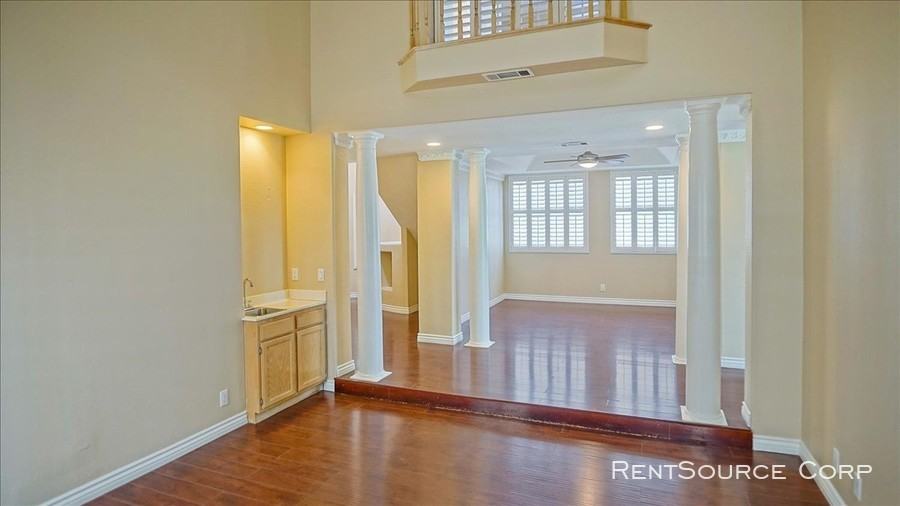 18651 W Nathan Hill Dr - Photo 3 of 20