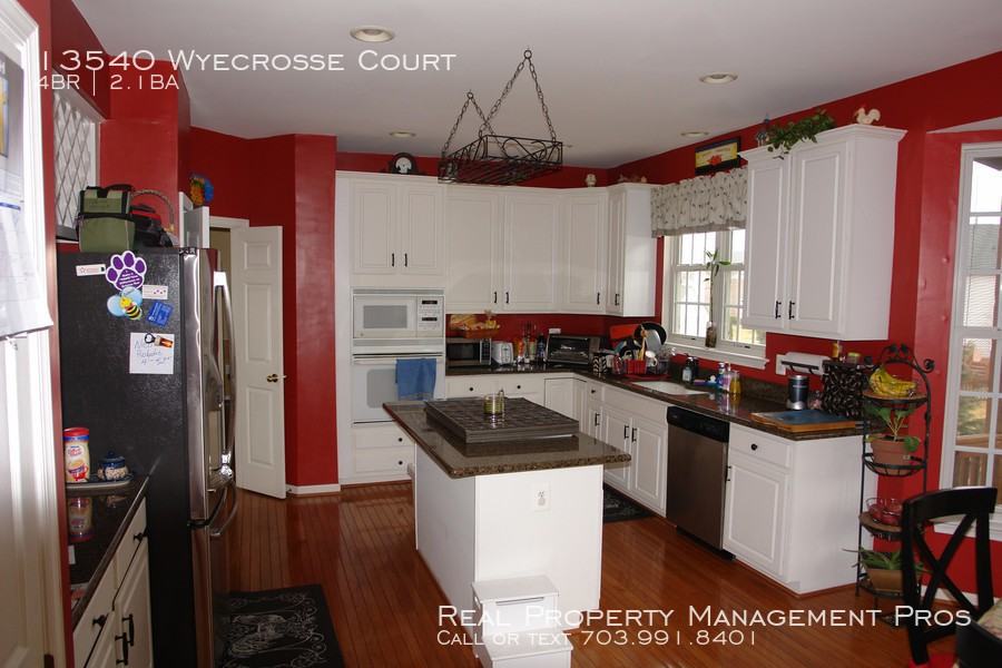 13540 Wyecrosse Ct - Photo 2 of 22