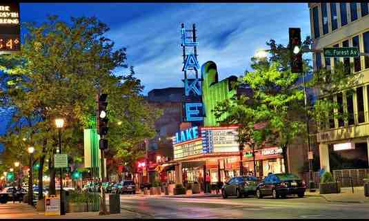 1046 W Chicago Avenue - Photo 2 of 5