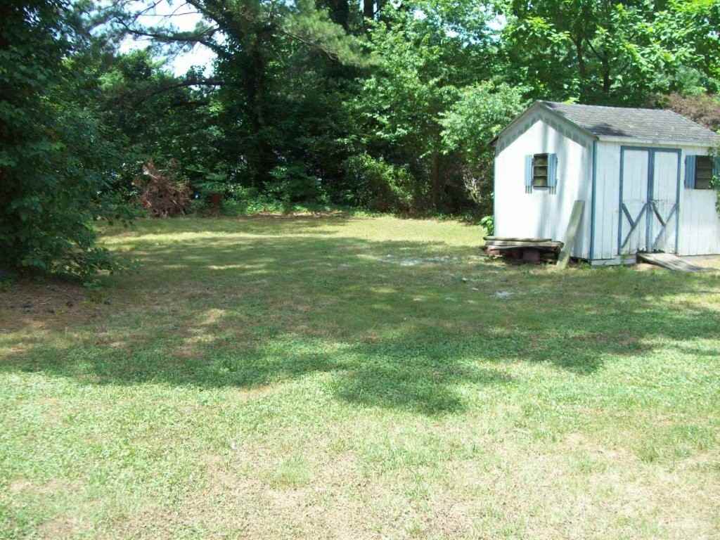 7306 Division St - Photo 3 of 14