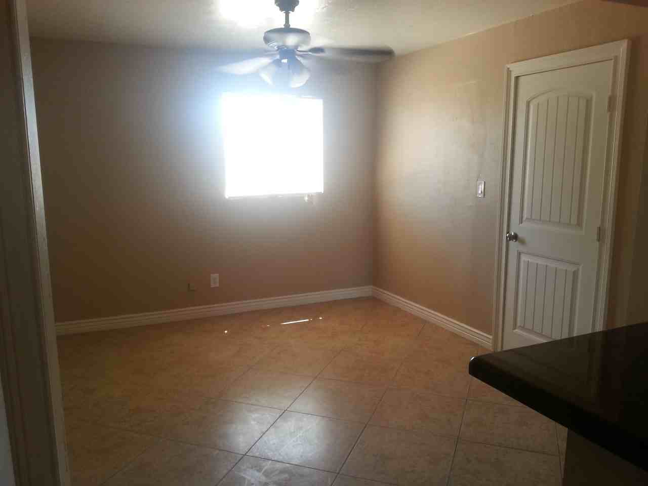 4415 N 29th Ave - Photo 3 of 12