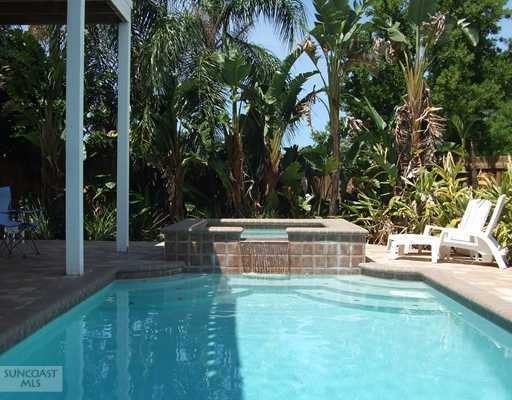 19111 Whispering Pines Dr - Photo 2 of 11