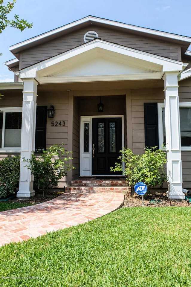 5243 Redwillow Ln - Photo 2 of 11