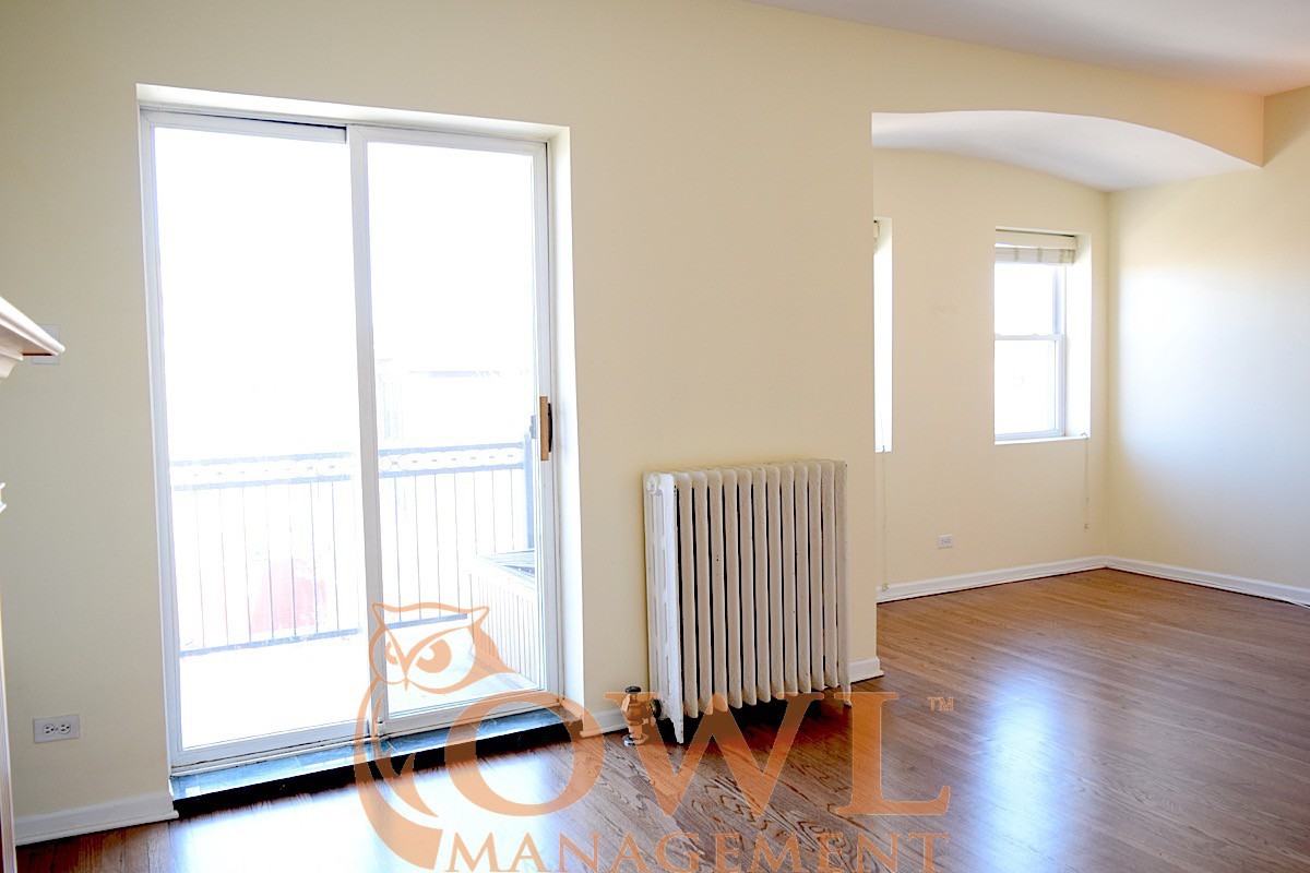 851 W Belle Plaine Ave - Photo 3 of 17