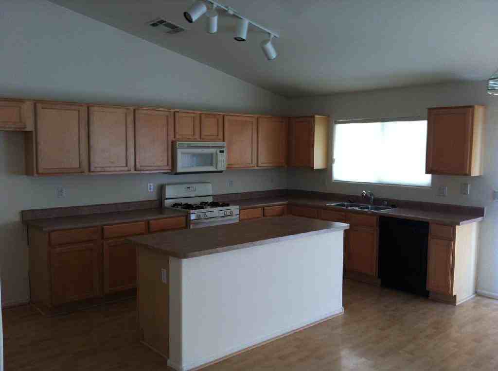 16205 N 164th Ln - Photo 3 of 11