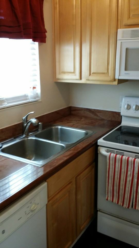 4 Meadowbrook Ave - Photo 2 of 16