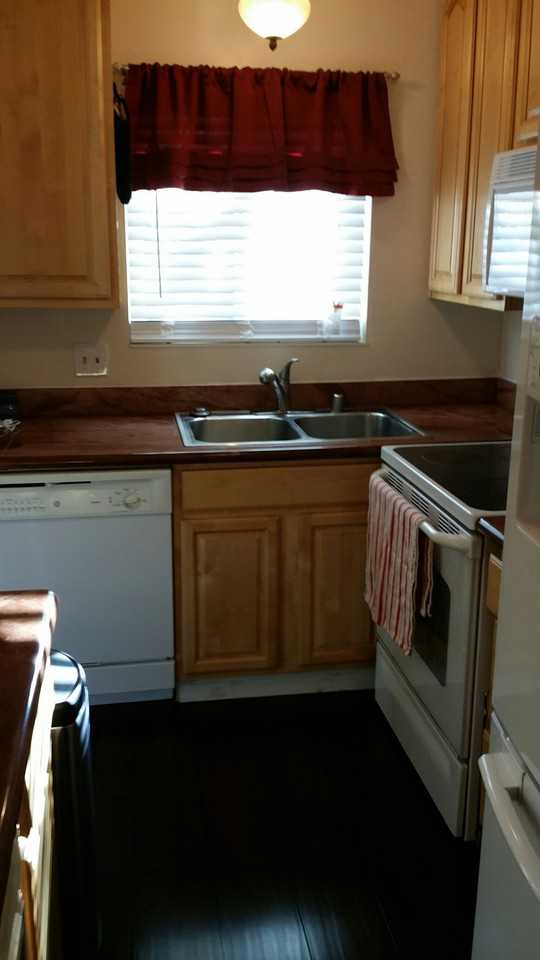 4 Meadowbrook Ave - Photo 3 of 16