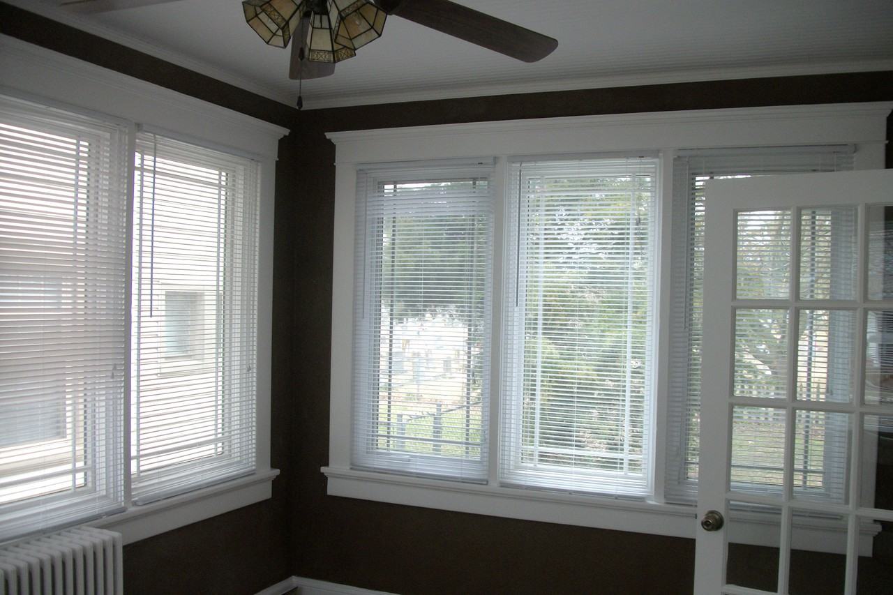 305 New York Ave - Photo 6 of 18