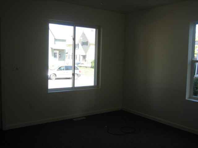 389 6Th St - Photo 3 of 14