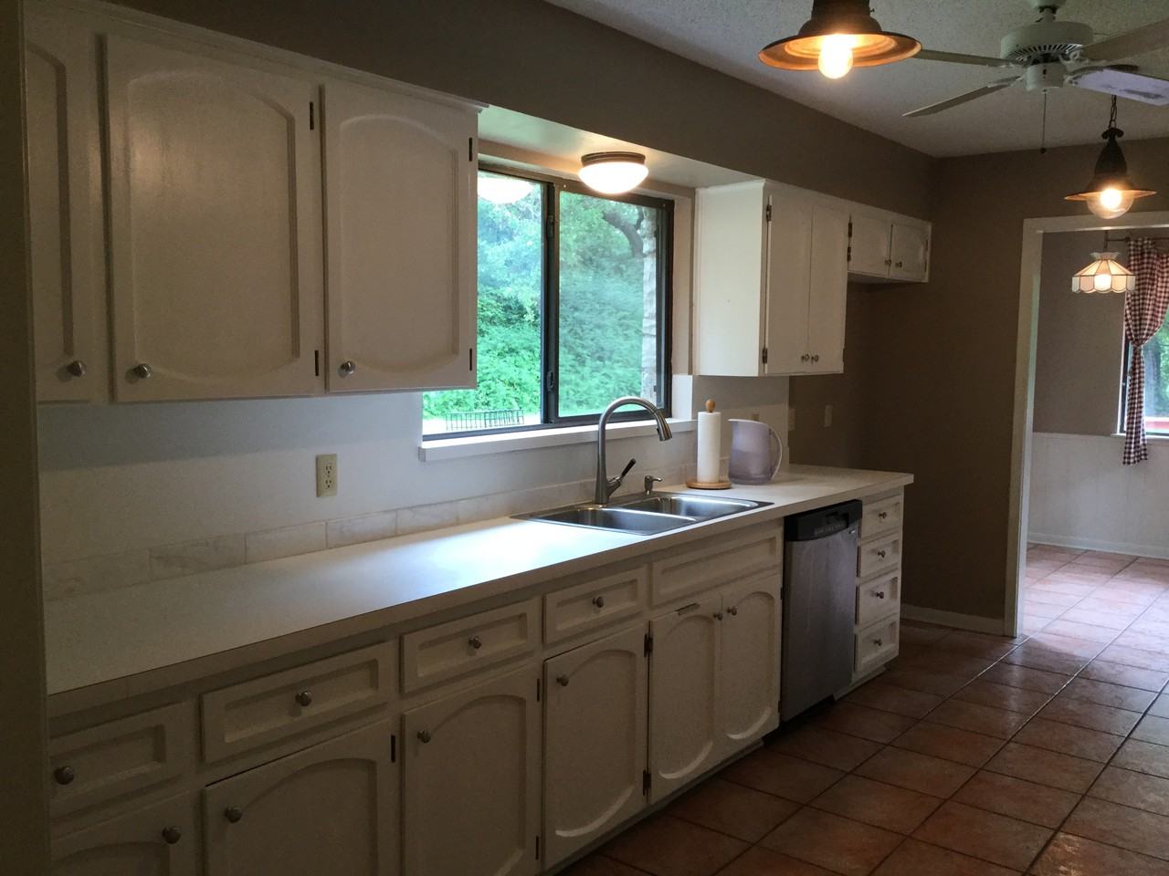 111 Chimney Rock Ln - Photo 3 of 20