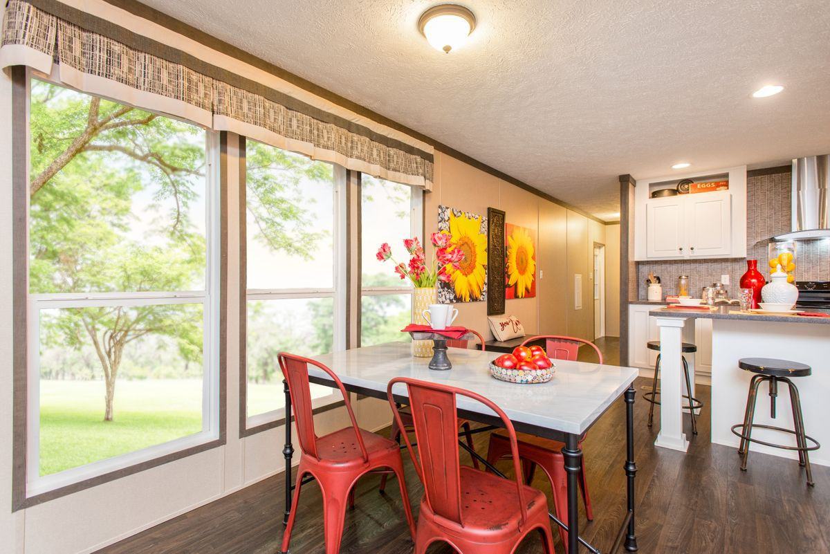 219 Spruce Pines Dr - Photo 3 of 17