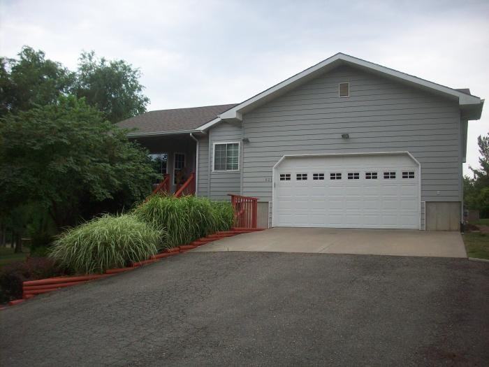 823 Nicholson Rd - Photo 2 of 9